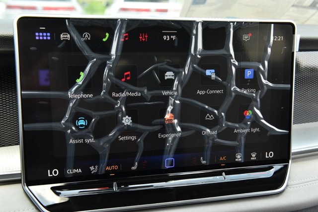 Volkswagen Tiguan Vehicle Image 15