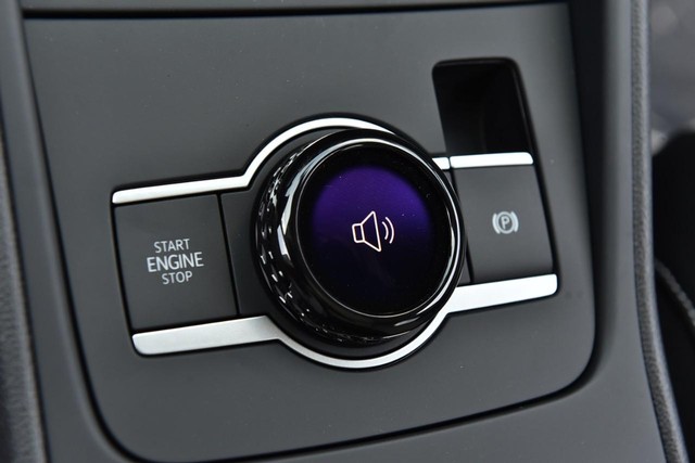 Volkswagen Tiguan Vehicle Image 17