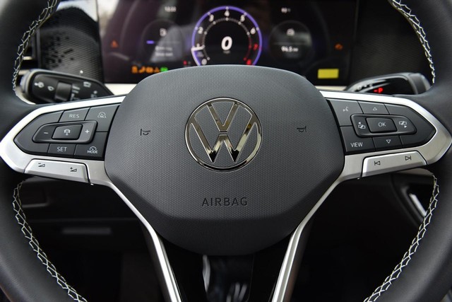 Volkswagen Tiguan Vehicle Image 18