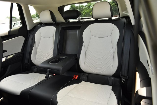 Volkswagen Tiguan Vehicle Image 22