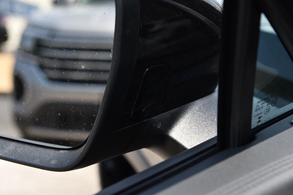 Volkswagen Tiguan Vehicle Full-screen Gallery Image 10
