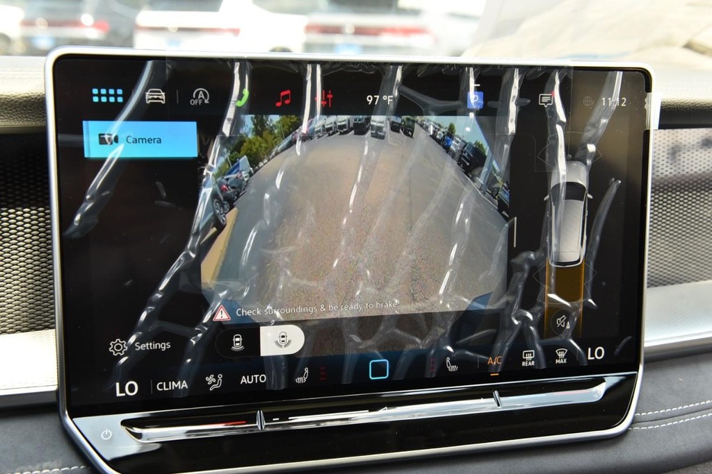 Volkswagen Tiguan Vehicle Full-screen Gallery Image 14