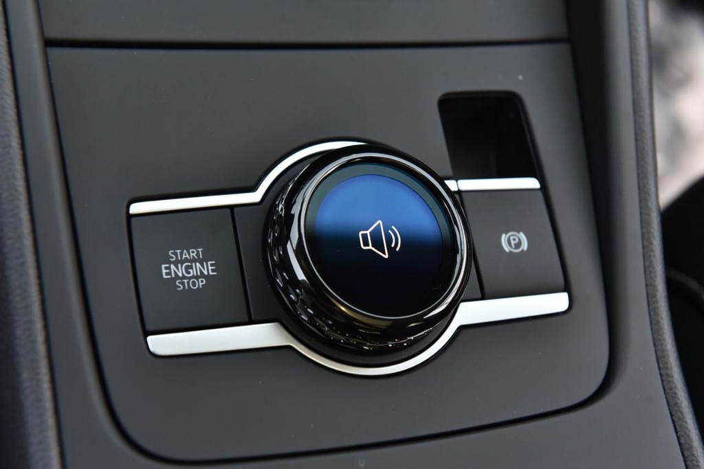 Volkswagen Tiguan Vehicle Full-screen Gallery Image 17