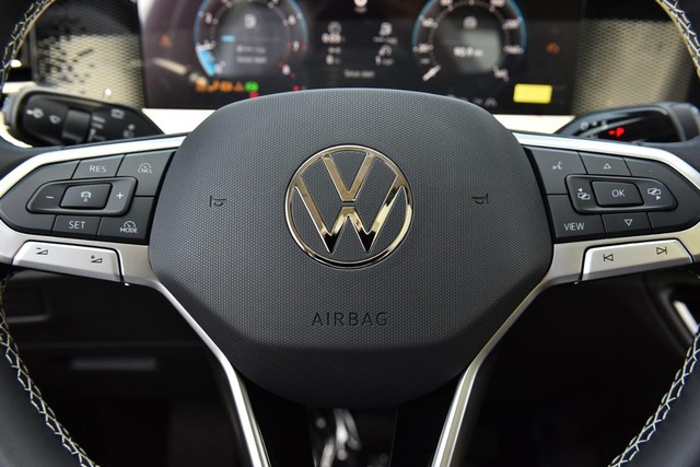 Volkswagen Tiguan Vehicle Image 18