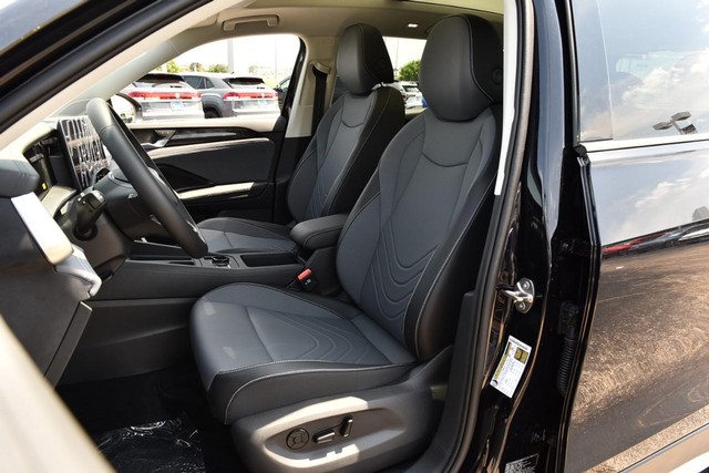 Volkswagen Tiguan Vehicle Image 19