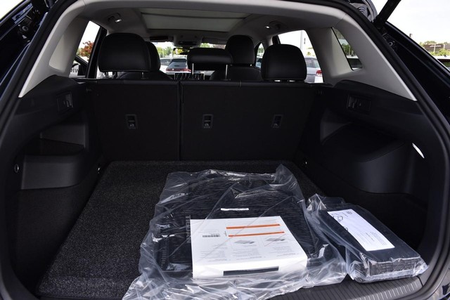 Volkswagen Tiguan Vehicle Image 25