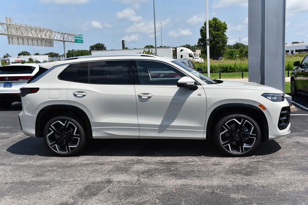 Volkswagen Tiguan Vehicle Full-screen Gallery Image 5