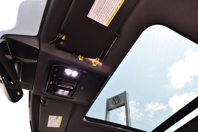 Volkswagen Tiguan Vehicle Image 20