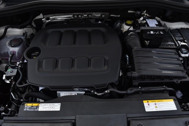 Volkswagen Tiguan Vehicle Image 26