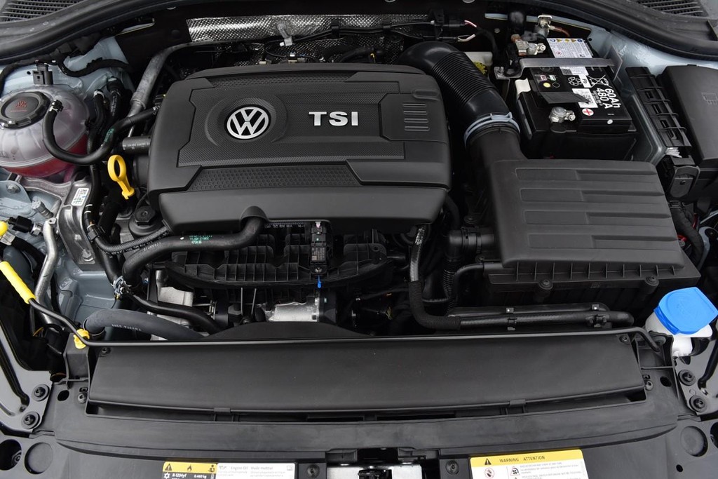 Volkswagen Jetta GLI Vehicle Full-screen Gallery Image 25