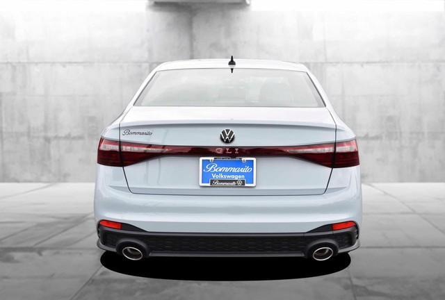 Volkswagen Jetta GLI Vehicle Image 06