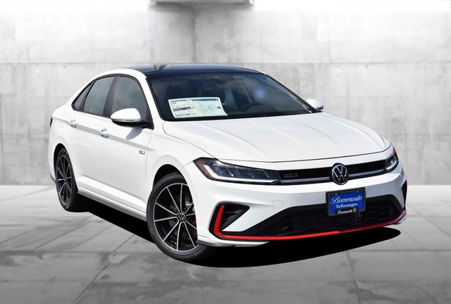 Volkswagen Jetta GLI Vehicle Image 02