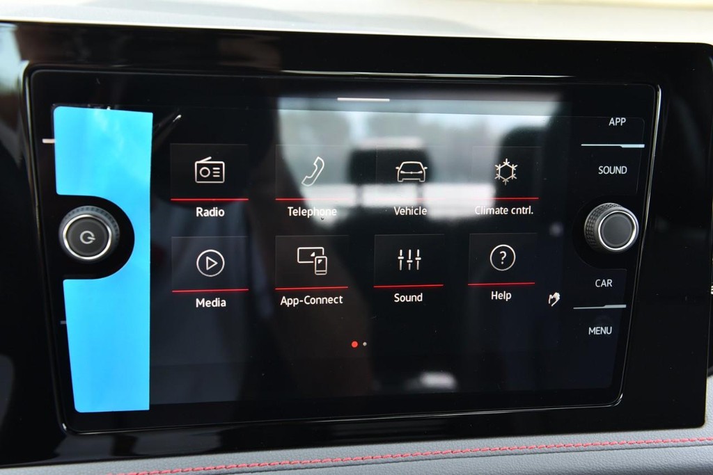 Volkswagen Jetta GLI Vehicle Full-screen Gallery Image 14