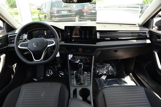 Volkswagen Jetta Vehicle Image 07