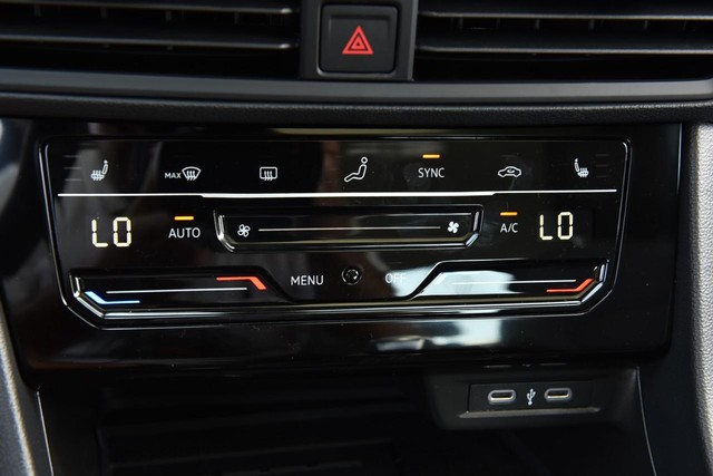 Volkswagen Jetta Vehicle Image 15