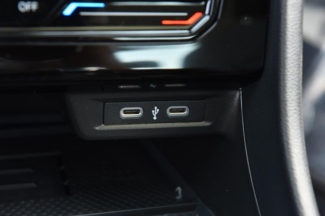 Volkswagen Jetta Vehicle Image 16