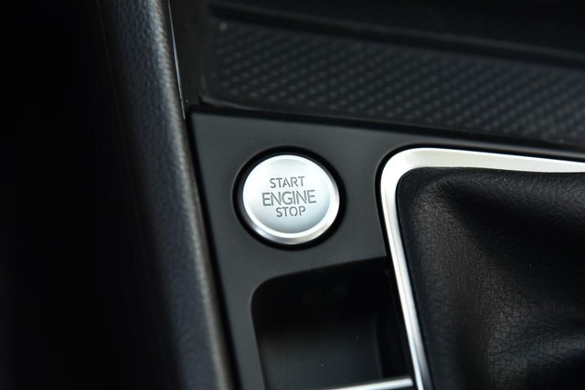 Volkswagen Jetta Vehicle Image 17