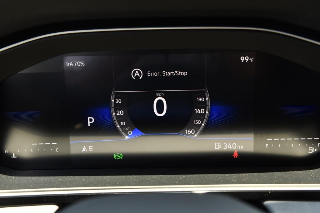 Volkswagen Jetta Vehicle Full-screen Gallery Image 12