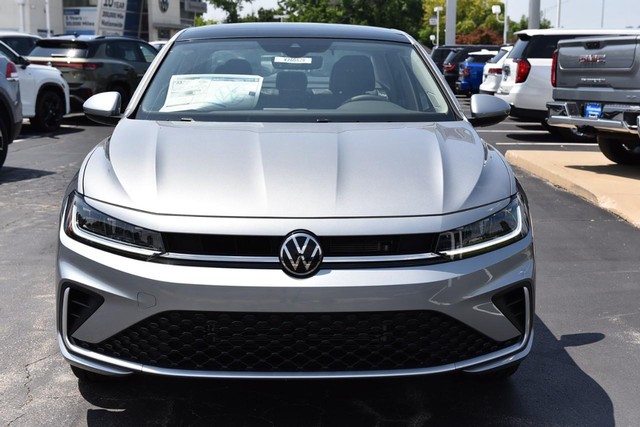 Volkswagen Jetta Vehicle Image 04