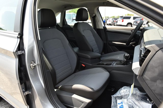 Volkswagen Jetta Vehicle Image 21