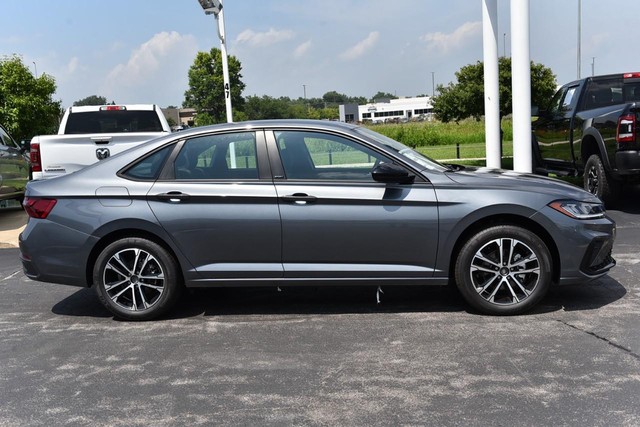 Volkswagen Jetta Vehicle Image 05