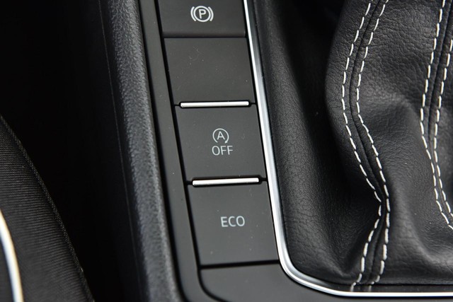Volkswagen Jetta Vehicle Image 17