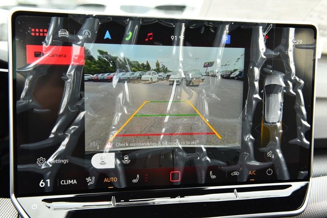 Volkswagen Golf GTI Vehicle Image 12
