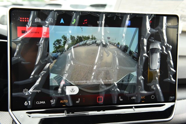 Volkswagen Golf GTI Vehicle Image 13