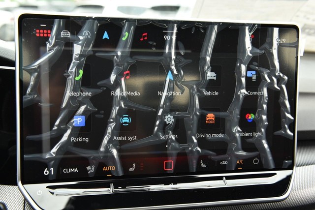 Volkswagen Golf GTI Vehicle Image 14