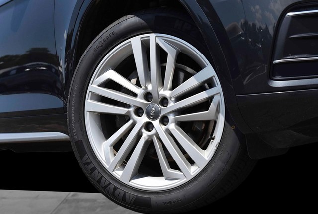 Audi Q5 Vehicle Image 03