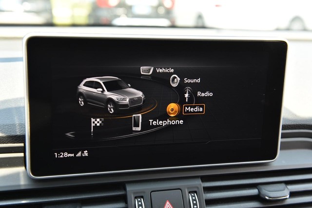 Audi Q5 Vehicle Image 15