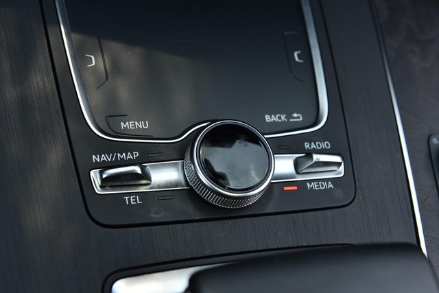 Audi Q5 Vehicle Image 18