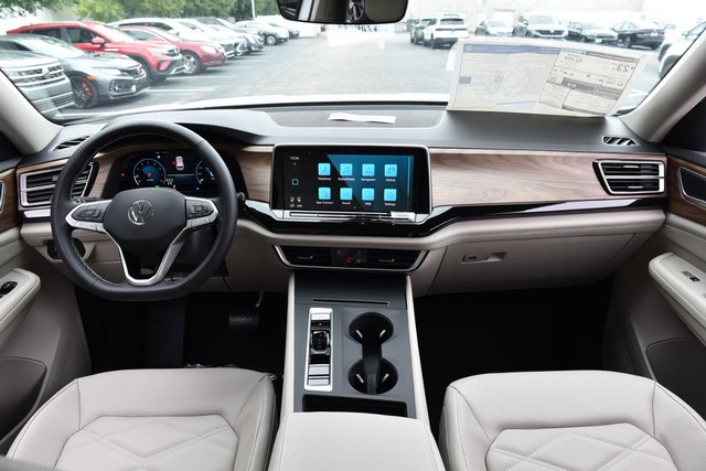 Volkswagen Atlas Vehicle Image 07