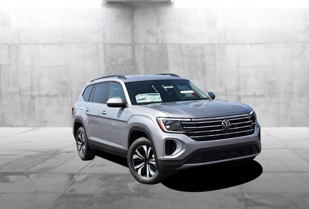 Volkswagen Atlas Vehicle Full-screen Gallery Image 2
