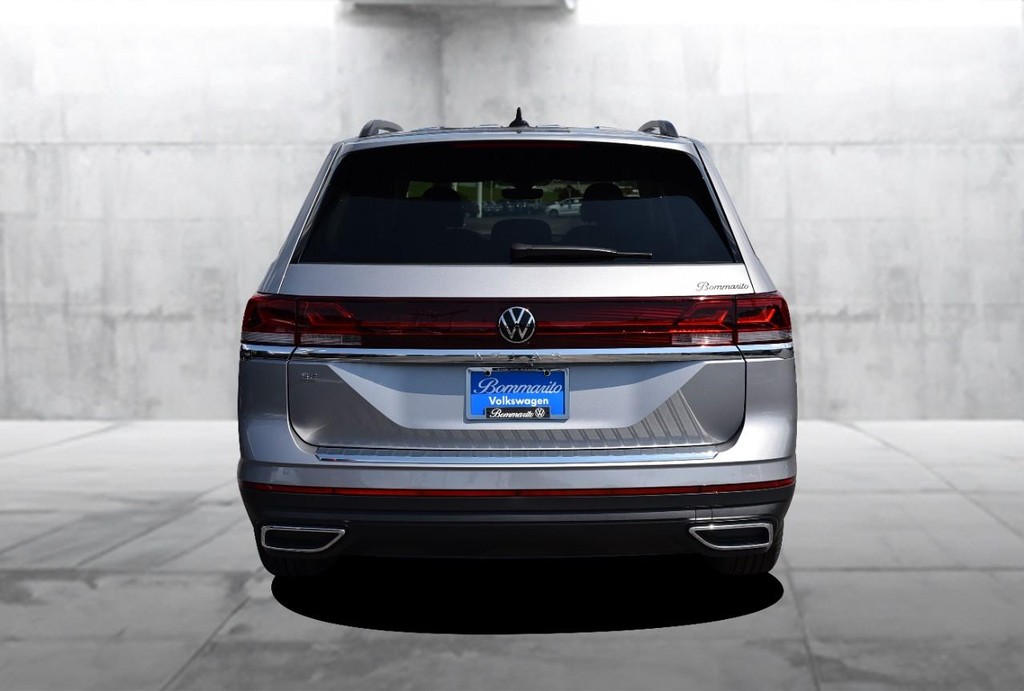 Volkswagen Atlas Vehicle Full-screen Gallery Image 6