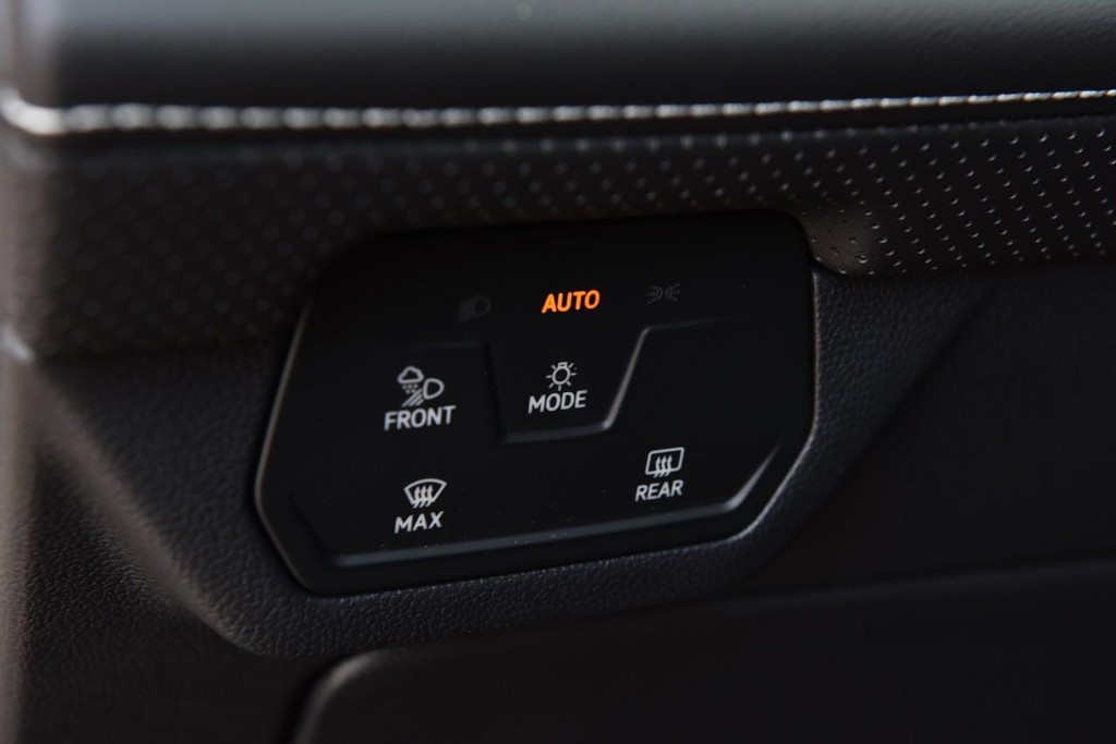 Volkswagen Atlas Vehicle Full-screen Gallery Image 10