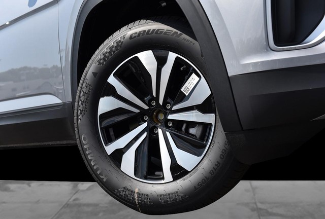 Volkswagen Atlas Vehicle Image 03