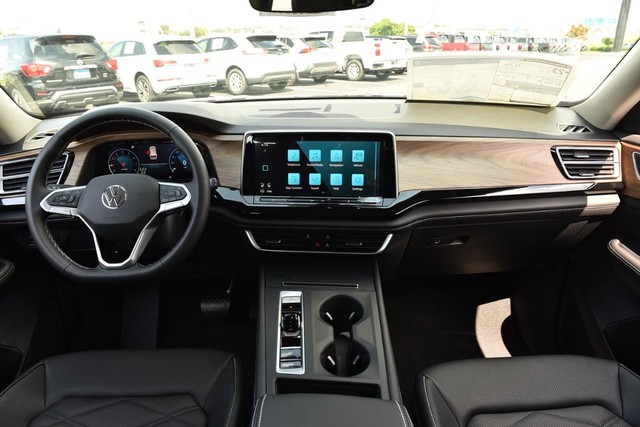 Volkswagen Atlas Vehicle Image 07