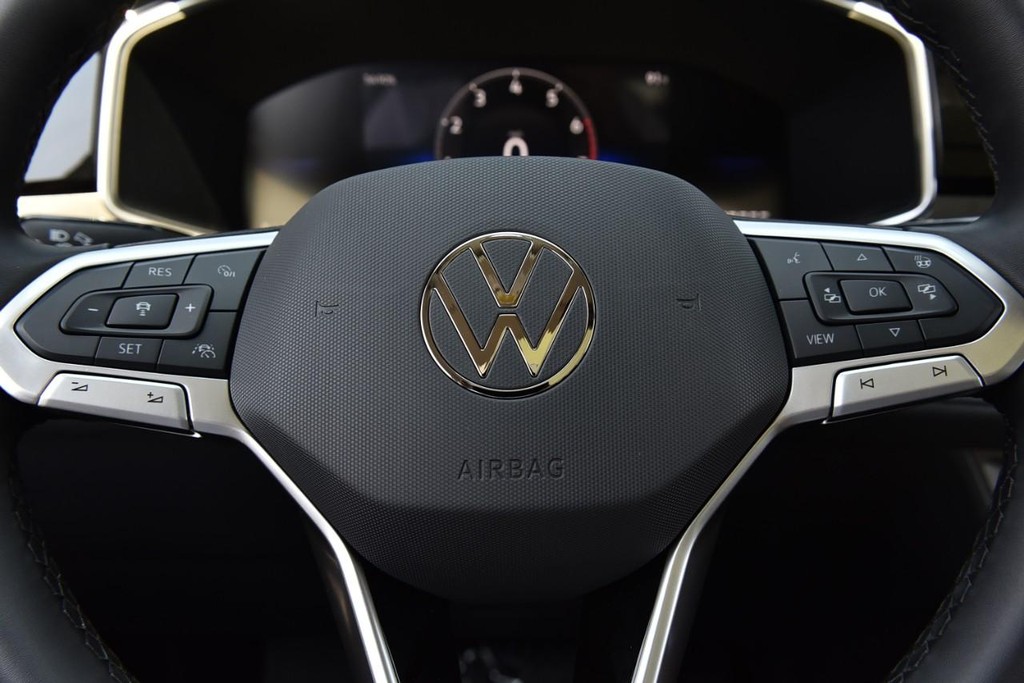 Volkswagen Taos Vehicle Full-screen Gallery Image 17