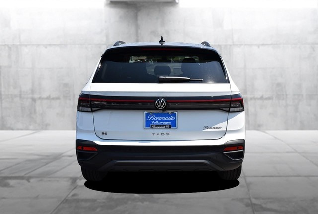 Volkswagen Taos Vehicle Image 06