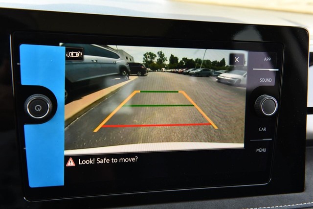 Volkswagen Taos Vehicle Image 12