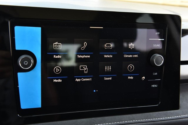 Volkswagen Taos Vehicle Image 13