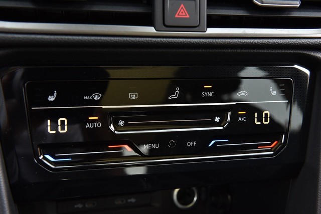 Volkswagen Taos Vehicle Image 14