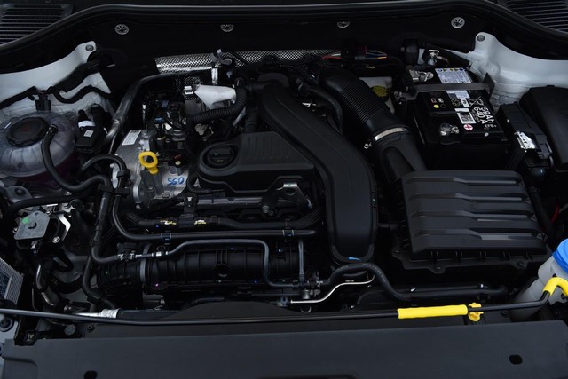 Volkswagen Taos Vehicle Image 25