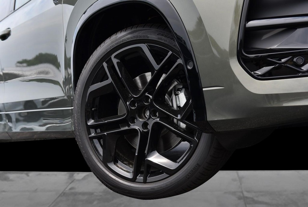 Volkswagen Tiguan Vehicle Full-screen Gallery Image 3