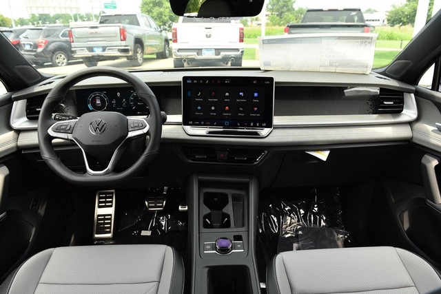 Volkswagen Tiguan Vehicle Image 07