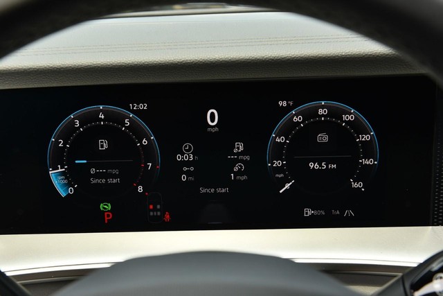 Volkswagen Tiguan Vehicle Image 12