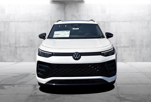 Volkswagen Tiguan Vehicle Image 04