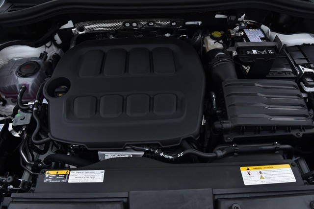 Volkswagen Tiguan Vehicle Image 27