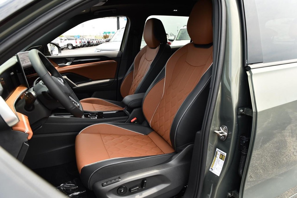 Volkswagen Tiguan Vehicle Full-screen Gallery Image 19